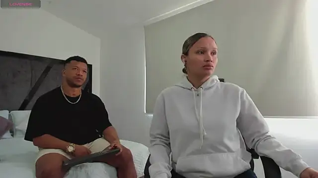 AnnieAndStefan online show from 09.13.25