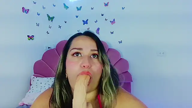 Snapshot of paula_brausin chatting on 10.01.25 paula brausin online show from 10.01.25