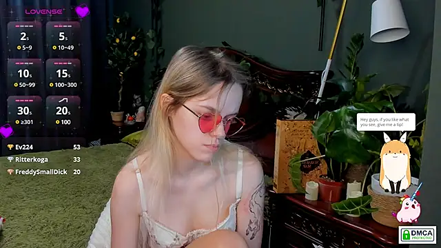 Snapshot of lady_bellaa chatting on 12.08.24 lady bellaa online show from 12.08.24