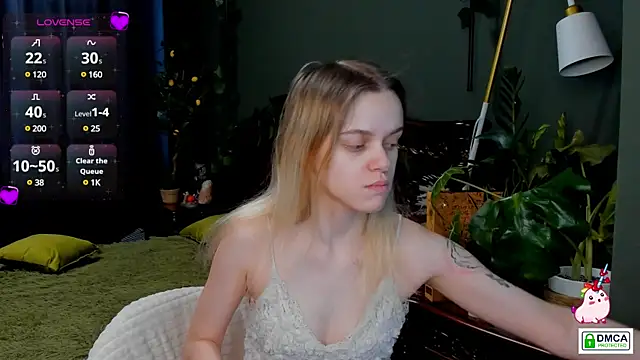 Snapshot of lady_bellaa chatting on 12.13.24 lady bellaa online show from 12.13.24