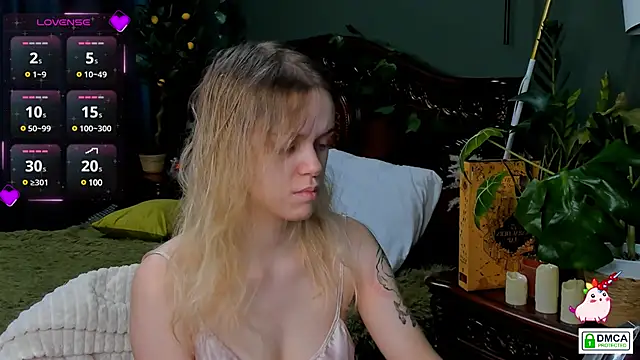 Snapshot of lady_bellaa chatting on 12.14.24 lady bellaa online show from 12.14.24