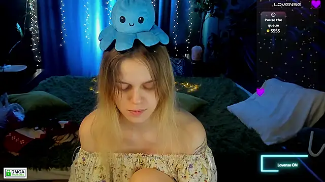 Snapshot of lady_bellaa chatting on 02.23.25 lady bellaa online show from 02.23.25