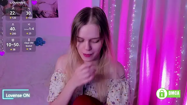 Snapshot of lady_bellaa chatting on 02.28.25 lady bellaa online show from 02.28.25