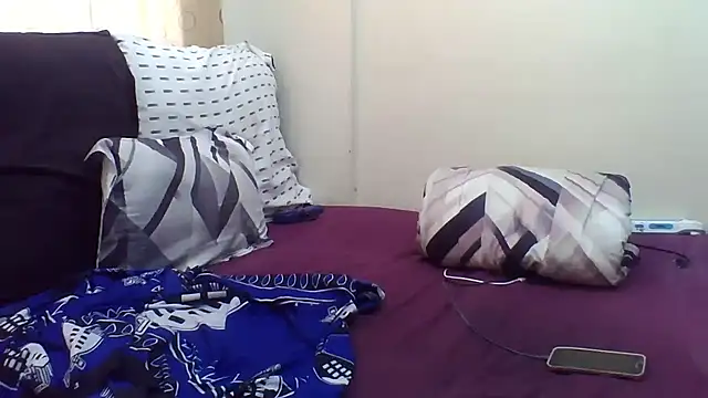 AddictiveAssCurves online show from 09.17.25