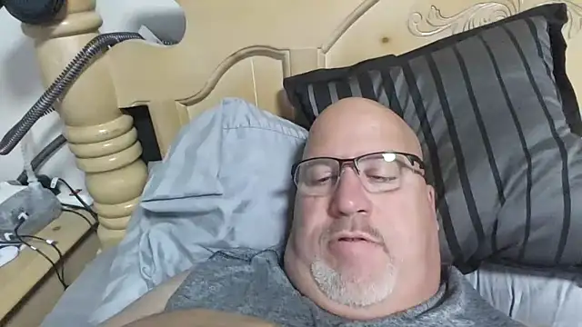 Bigbear0563 online show from 11.14.25