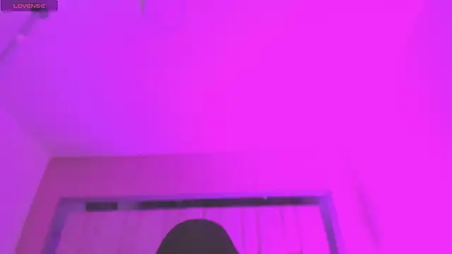 Emmily Savage online show from 09.12.25