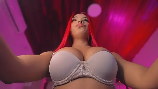 Emmily Savage online show from 11.07.25