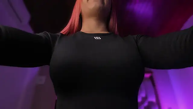 Emmily Savage online show from 04.10.26