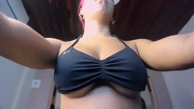 Snapshot of Emmily_Savage chatting on 05.26.26 Emmily Savage online show from 05.26.26
