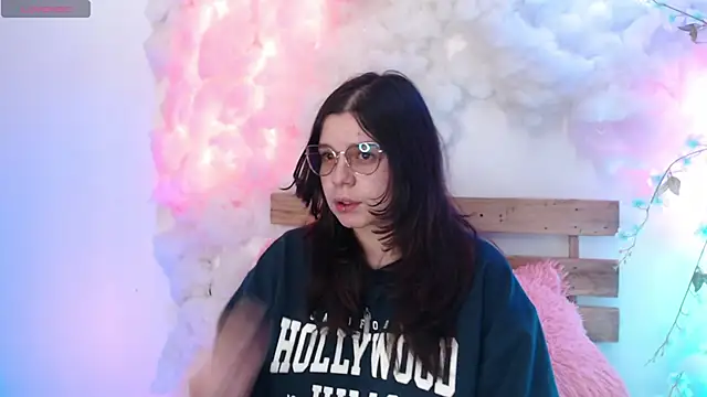 Mey moon online show from 02.05.25