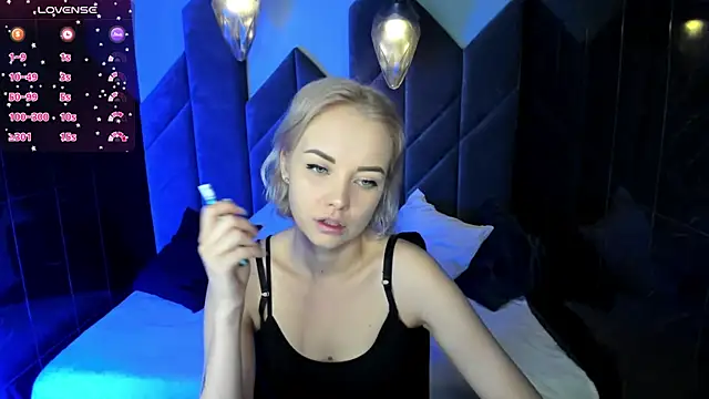 StephanieSweety online show from 02.21.25