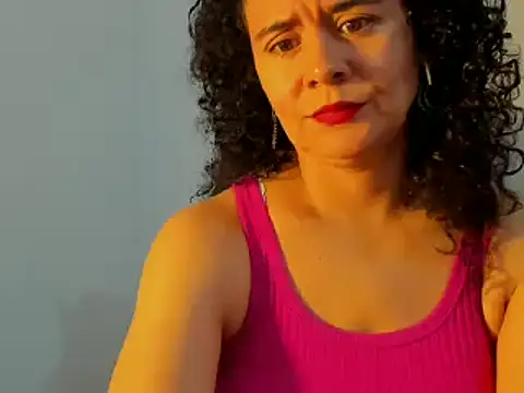 Snapshot of Sami_Hotie1 chatting on 02.06.25 Sami Hotie1 online show from 02.06.25