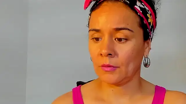 Snapshot of Sami_Hotie1 chatting on 09.17.25 Sami Hotie1 online show from 09.17.25