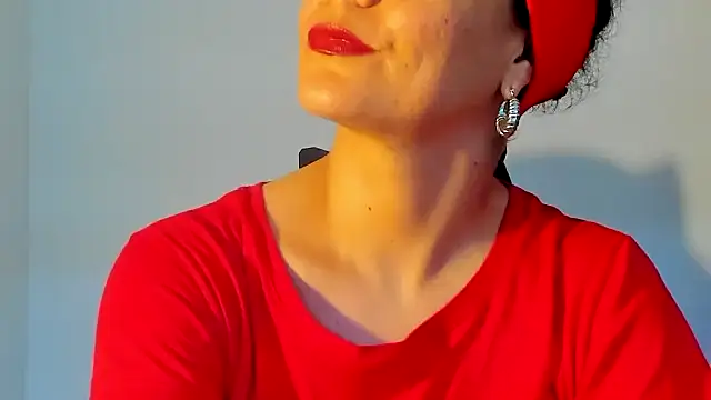 Snapshot of Sami_Hotie1 chatting on 11.02.25 Sami Hotie1 online show from 11.02.25