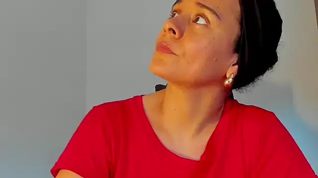 Snapshot of Sami_Hotie1 chatting on 12.01.25 Sami Hotie1 online show from 12.01.25