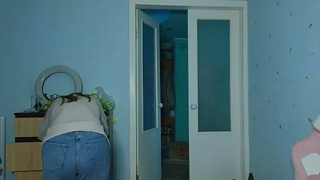 Snapshot of __Samer_ chatting on 02.04.25 Samer online show from 02.04.25