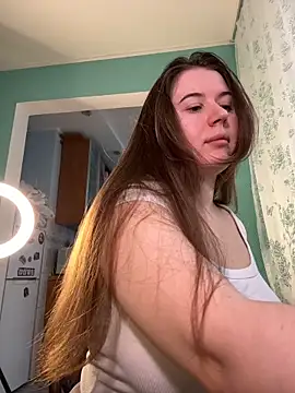 Snapshot of __Samer_ chatting on 12.16.25 Samer online show from 12.16.25