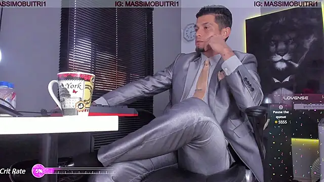 Snapshot of massimo_g chatting on 12.21.24 massimo g online show from 12.21.24