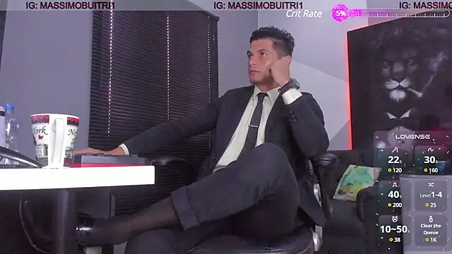 Snapshot of massimo_g chatting on 02.08.25 massimo g online show from 02.08.25