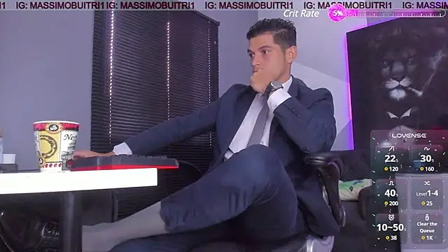 Snapshot of massimo_g chatting on 03.18.25 massimo g online show from 03.18.25