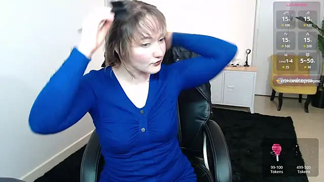 Crystal-dreamt online show from 04.13.26