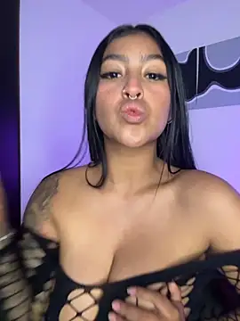 meganjames1 online show from 11.06.25