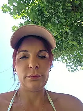 JuneLaFrenchie online show from 06.25.26