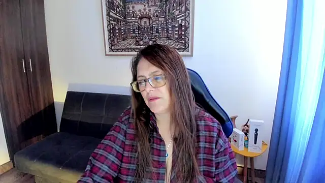 Snapshot of Ivette_Shaira chatting on 04.18.26 Ivette Shaira online show from 04.18.26