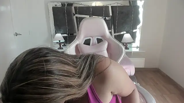Snapshot of victoria_rosse520 chatting on 03.15.25 victoria rosse520 online show from 03.15.25