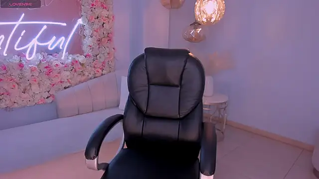 MileyCruz  online show from 12.06.24