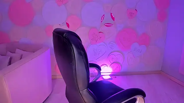 MileyCruz  online show from 12.21.24