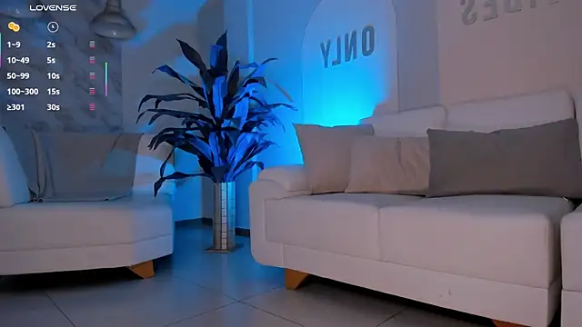 DannaCruz online show from 03.11.25