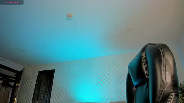 SophiePalmer online show from 02.12.26