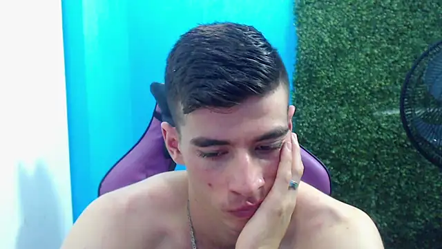 Snapshot of DEIBY_BABY chatting on 12.31.24 DEIBY BABY online show from 12.31.24