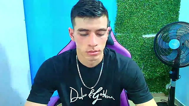 Snapshot of DEIBY_BABY chatting on 01.21.25 DEIBY BABY online show from 01.21.25
