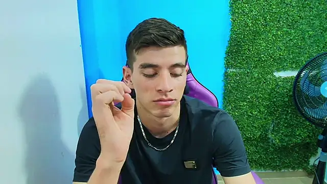 Snapshot of DEIBY_BABY chatting on 01.24.25 DEIBY BABY online show from 01.24.25