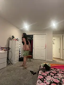 DominiqueX0 online show from 02.13.25