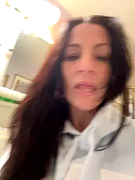 DominiqueX0 online show from 12.21.25