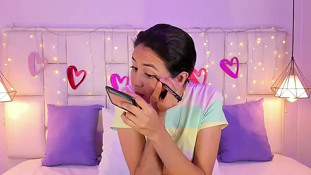 SarahSophia  online show from 02.26.25