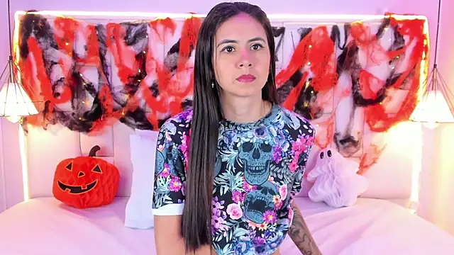 SarahSophia  online show from 10.10.25