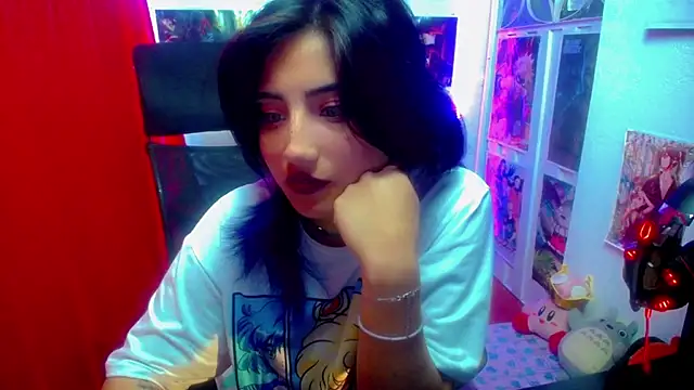 Snapshot of akai_krazna chatting on 01.22.25 akai krazna online show from 01.22.25