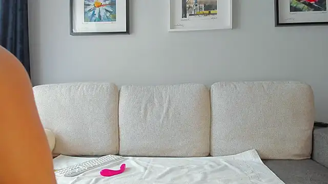 bellahot77 online show from 02.16.25