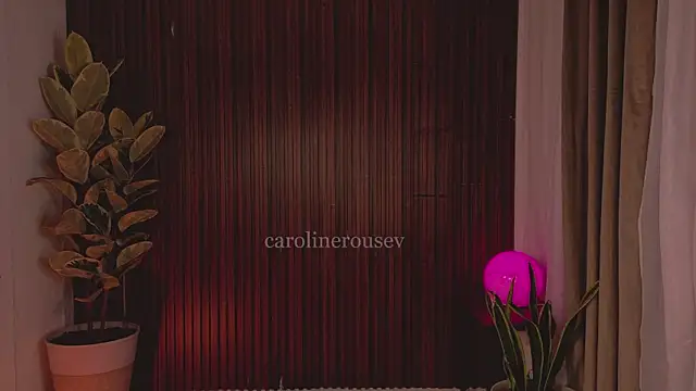 Snapshot of carolinerousev chatting on 05.01.26 carolinerousev online show from 05.01.26