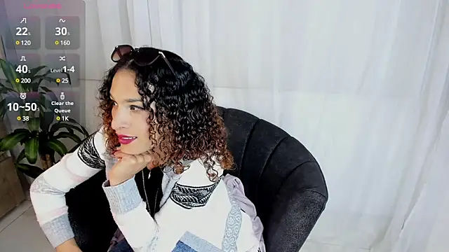 Snapshot of StefanyMiler chatting on 12.27.24 StefanyMiler online show from 12.27.24