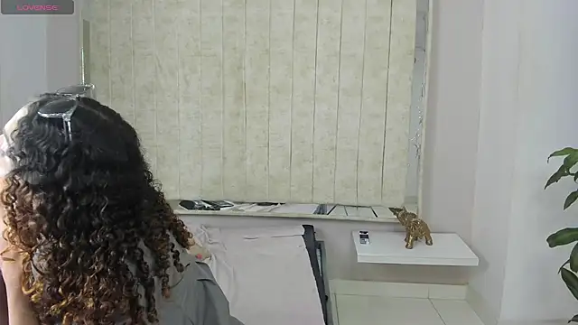 Snapshot of StefanyMiler chatting on 02.12.25 StefanyMiler online show from 02.12.25