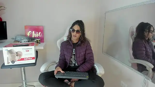 Snapshot of StefanyMiler chatting on 03.20.25 StefanyMiler online show from 03.20.25