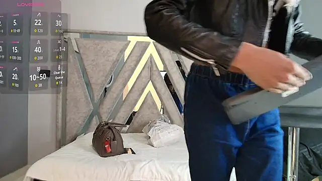 Snapshot of StefanyMiler chatting on 10.13.25 StefanyMiler online show from 10.13.25