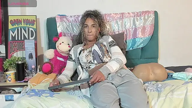Snapshot of StefanyMiler chatting on 06.19.26 StefanyMiler online show from 06.19.26