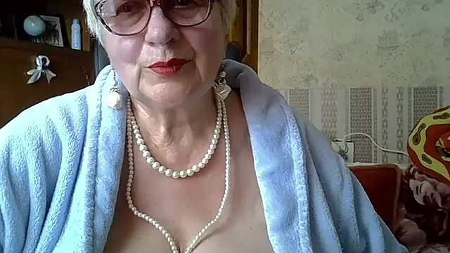 Snapshot of SweetCherry27 chatting on 05.11.26 SweetCherry27 online show from 05.11.26