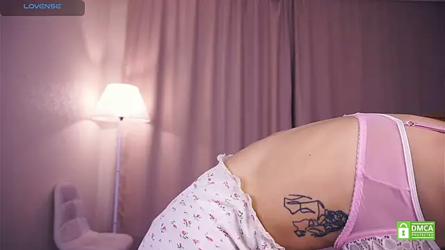 Snapshot of SofyBruno chatting on 10.05.25 SofyBruno online show from 10.05.25